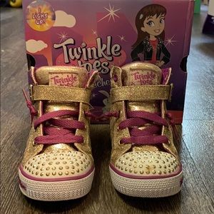 Twinkle Toes by Skechers Hi Top Gold Light up 10